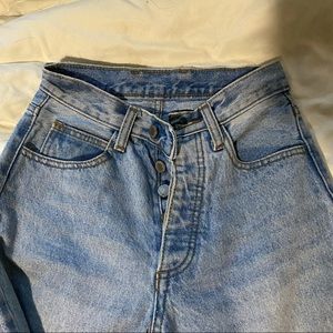Brandy Melville light wash jeans